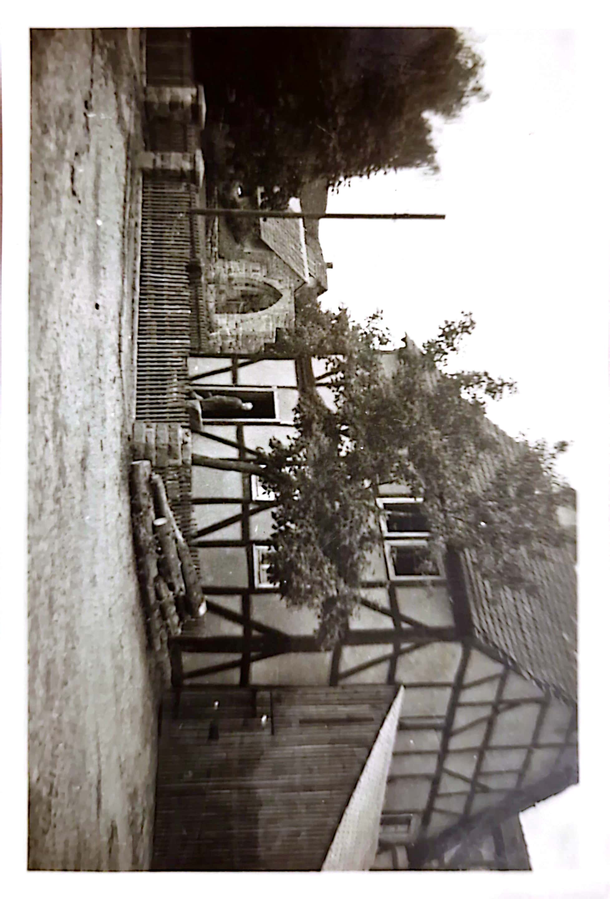 Das erste Schuöhaus von Heiligenrode mit angegliedertem Schuppen.